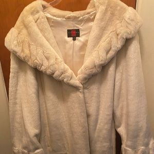 Gently used Vintage faux fur full length coat. MUST DRY CLEAN!!!!